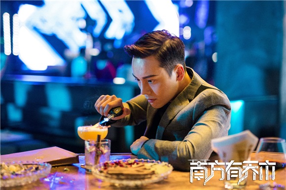 陈伟霆《南方有乔木》罕见新人设 酒窖哭戏展现虐心演技