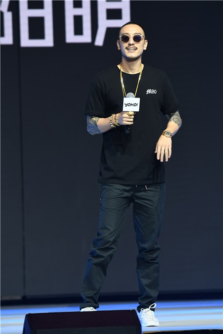 林俊杰想坐时光机穿越 娱乐圈赛车手又添新人