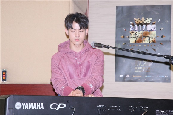 吴思贤、小乐、鼓鼓出席全球华语音乐盛典合体练团记者会
