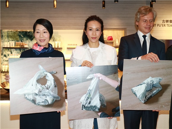 莫文蔚呼吁爱环境重环保 老公热情学中文望有夫妻假