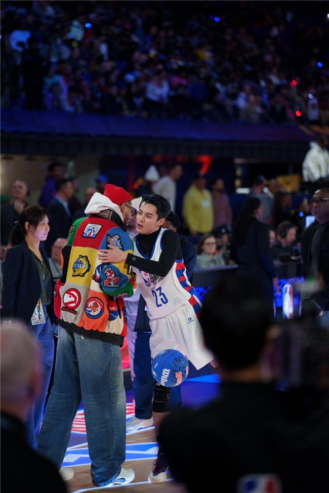 以篮球之名写文化新章 王鹤棣亮相NBA全明星周末名人赛