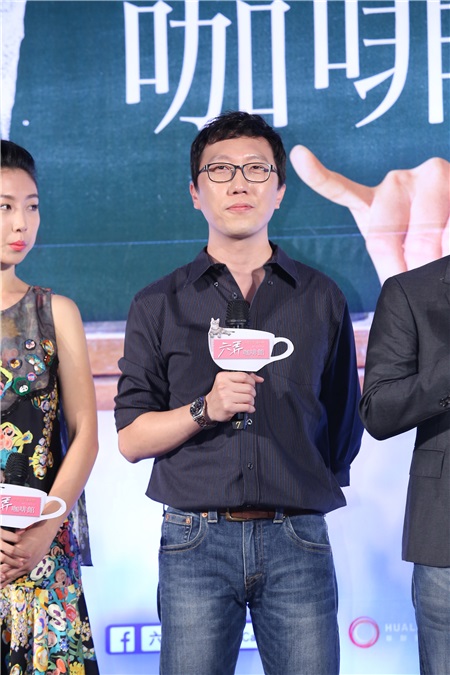 董子健、颜卓灵、林柏宏等出席电影《六弄咖啡馆》首映会