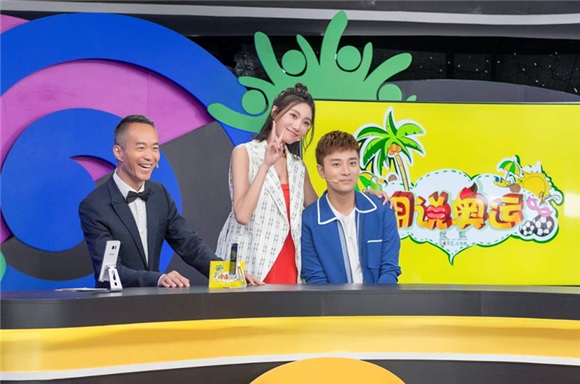 贾乃亮「单挑」李斯羽PK绕密码 网友大呼:心疼乃爸