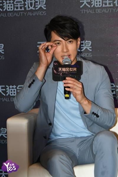 〈Yes 上海现场〉吴尊透露保养心得注重眼部护肤 称太太平时不常化妆