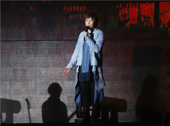五月天举办演唱会 要粉丝「全垒打」