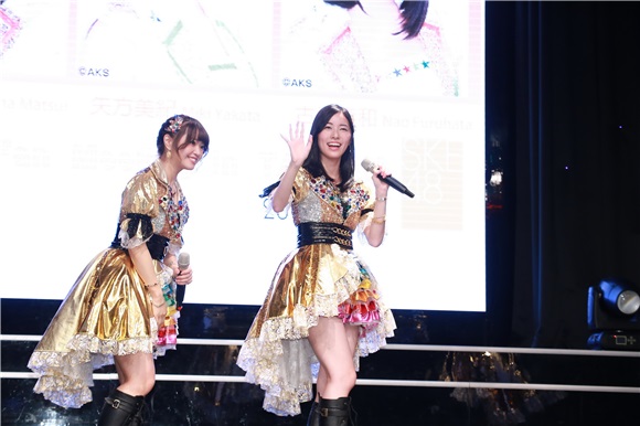 SKE48成员松井珠理奈、矢方美纪、古畑奈和媒体见面会