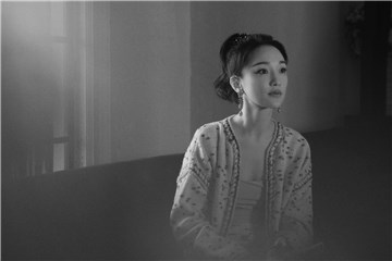 周迅亮相CHANEL进阶手工坊观赏  演绎文艺复兴与浪漫主义的品牌风格