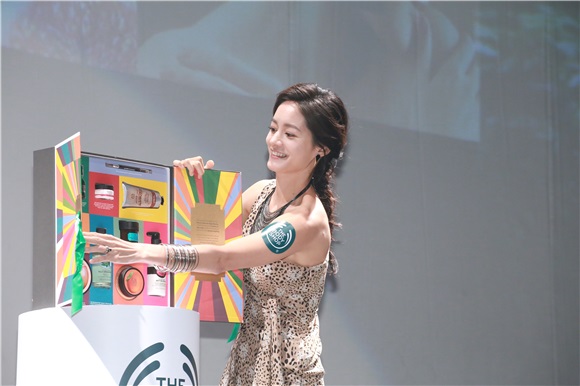 Janet谢怡芬《The Body Shop40周年》品牌发表会
