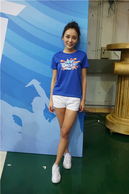 何佩瑜、崔碧珈、罗霖等出席明星运动会