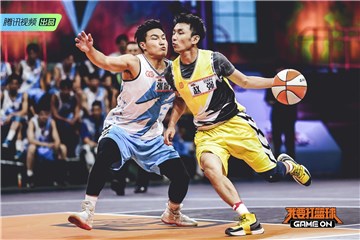 3v3赛道激烈拼抢