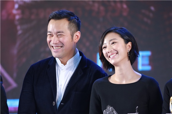 陈学冬、张孝全、桂纶镁等出席《巨额来电》首映发布会