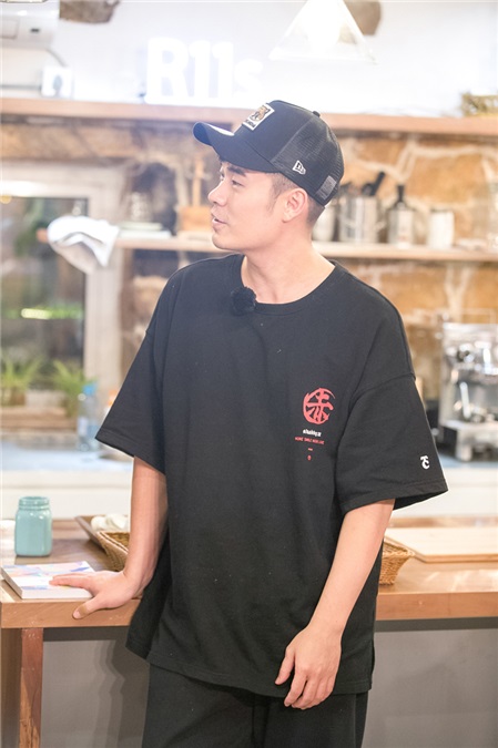 陈赫入住《三个院子》「逼疯」林更新 超强「唠叨功」魔音贯耳