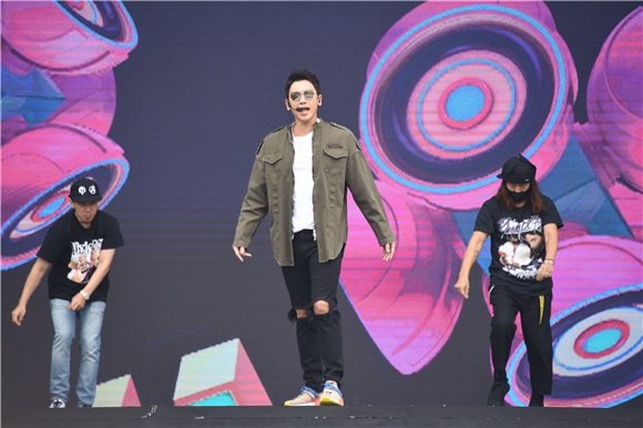 韩国男星RAIN台北跨年晚会彩排