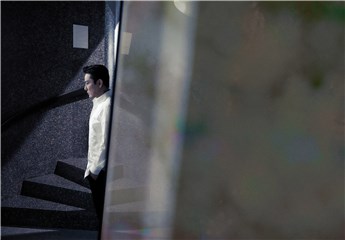 跨国超级合作!张信哲「接招」盖瑞巴洛  重现「当年那份爱」
