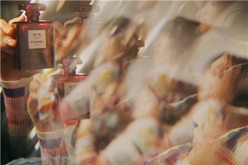 周迅大片曝光  奇幻光影中释放迷人魅力