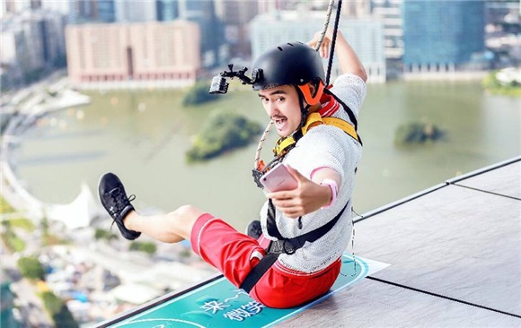 袁弘武汉摆酒谢亲友 张歆艺期待盼白首