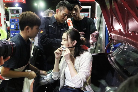 〈Yes香港现场〉刘德华亲自为《拆弹专家》谱词 遗憾欠首歌