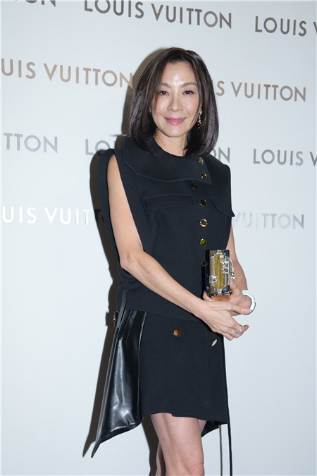 杨紫琼、乐基儿、文咏珊和任达华琦琦夫妻出席时装活动