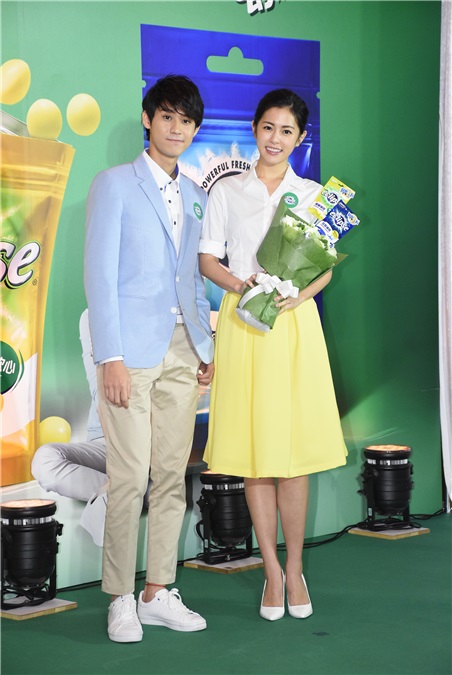 任容萱、李玉玺出席易口舒薄荷糖新上市活动
