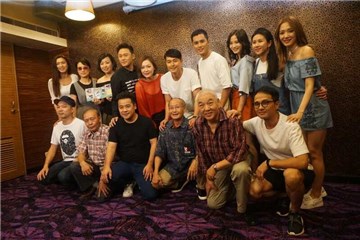 〈Yes香港现场〉《超时空男臣》聚餐庆功 萧正楠表示男扮女装尝试过就好