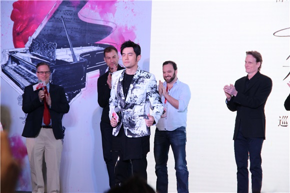 周杰伦亮相《不能说的秘密》音乐剧已启动巡演 助力「叶湘伦」