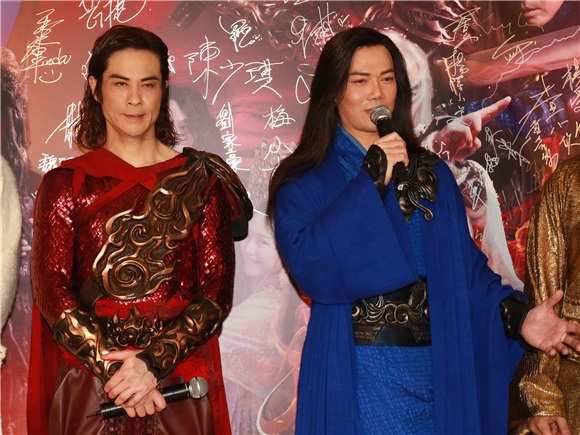 郑嘉颖、谢天华、吕良伟、谭耀文、黎耀祥等出席《风云》舞台剧