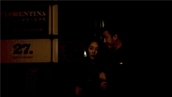 杨坤午夜幽会神秘美女遭拍 打破GAY传闻