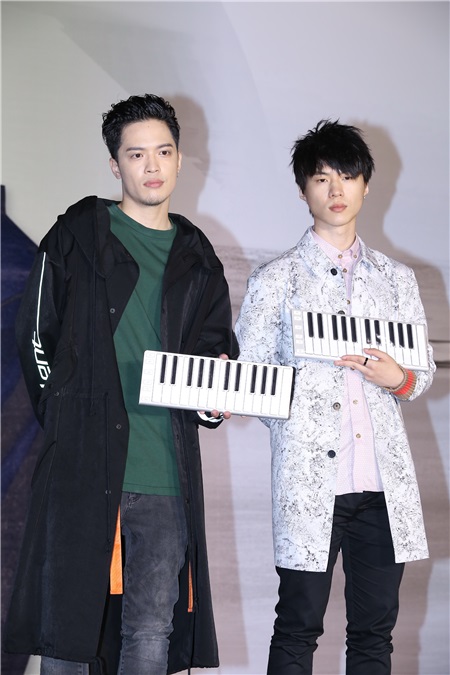 J.SHEON、宋念宇、宫阁出席J.SHEON媒体见面会