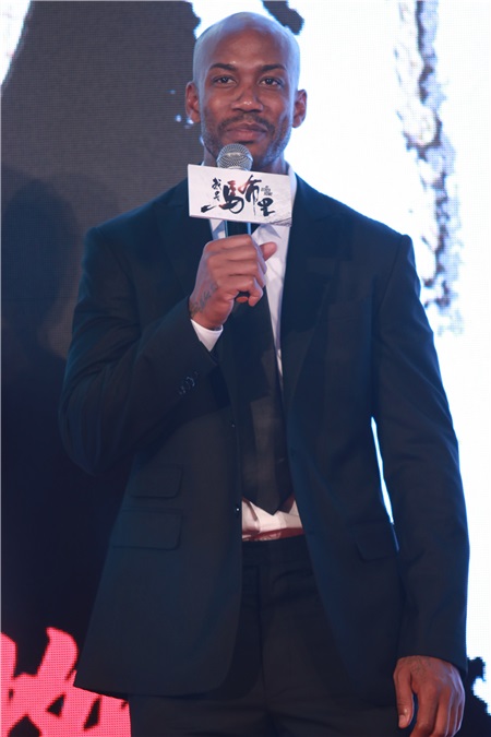 《我是马布里》定档吴尊圆梦 马布里自爆演电影比打球难