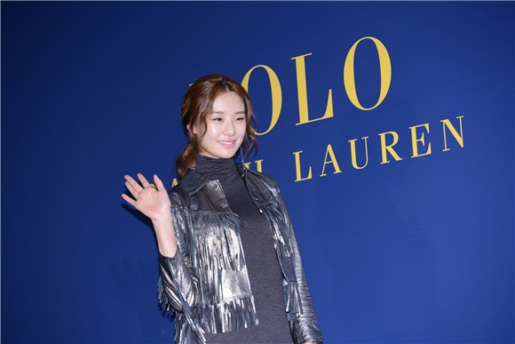 李帝勋、尹启相、洪宗玄、权律出席某品牌门店开业纪念活动
