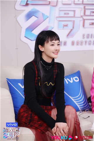 人气助力官刘敏涛现场认亲 《追光吧！哥哥》二公备战ing