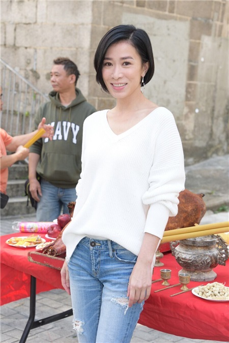 〈Yes 香港现场〉黄子华为佘诗曼定制角色 直言用尽人情找客串