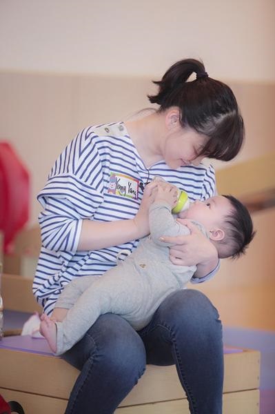 《妈妈是超人》收官之战 贾静雯撇下咘咘董洁玩「失踪」