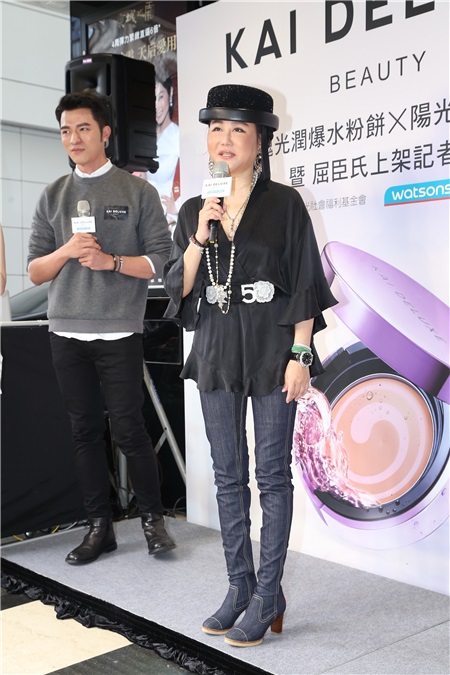 蓝心湄、张景凯出席公益捐赠记者会