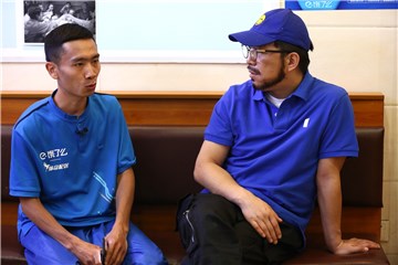 “外卖小哥”黄渤向前辈取经