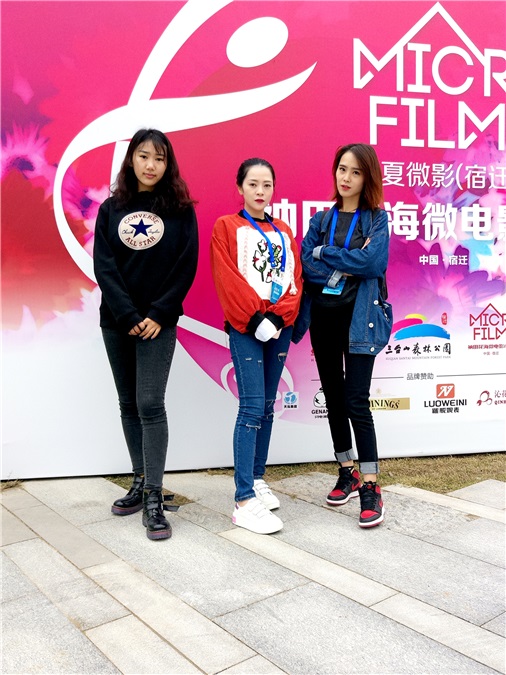 美女主播直击电影展 实力外貌并重吸睛无数