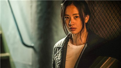 李梦《铤而走险》今日上映 亦正亦邪为爱痴狂
