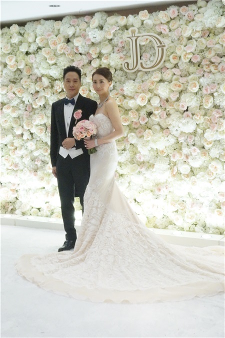 宣萱、吴卓羲、薛家燕等参加艺人陈曼娜女儿Joie & Dicky婚礼晚宴