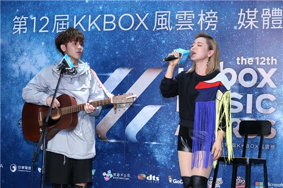丁当、鼓鼓、黄子佼出席《第12届KKBOX风云榜》发布会