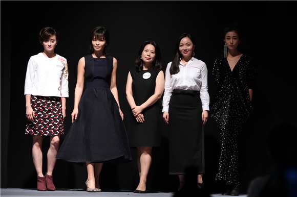 刘涛出席ECCO秋冬SHAPE型塑系列发布会