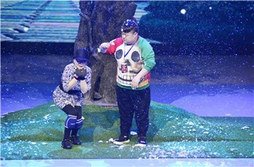 蔡明娇小可人