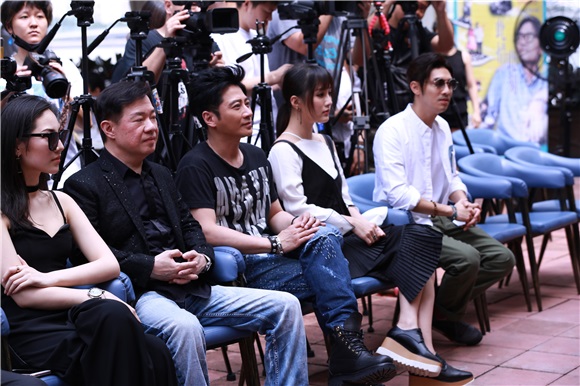 〈Yes广州现场〉孙耀威在《此情此刻》演渣男 与汪嘉敏有段离奇父子情
