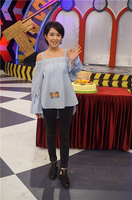 〈Yes 香港现场〉TVB综艺《千奇百趣》新一季开播 多两位美女主持人开心