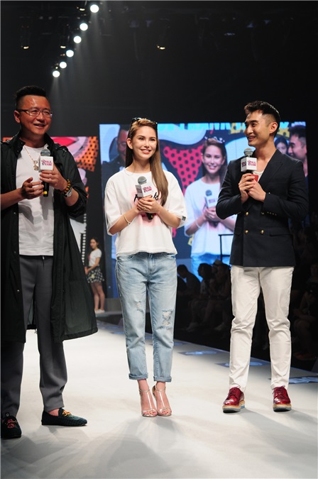 昆凌助阵Paul Frank新品发布会 「天王嫂」穿上白Tee+牛仔裤青春如少女