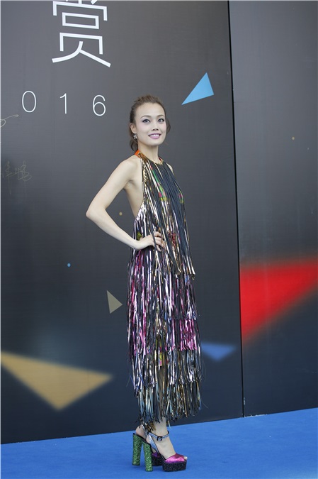容祖儿惊艳亮相金曲盛典 斩获港台最佳女歌手
