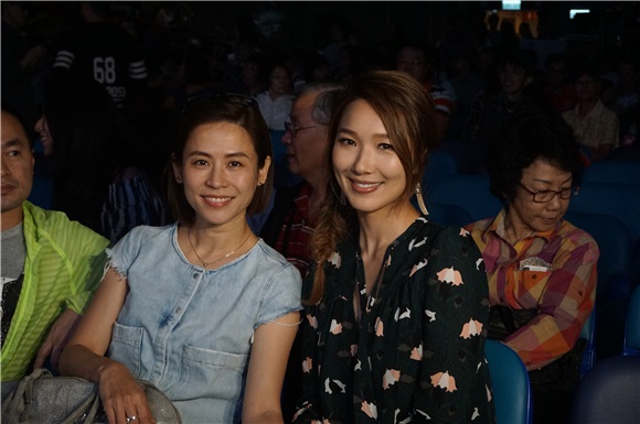 〈Yes香港现场〉彭嘉丽举行个人演唱会 自评只有50分