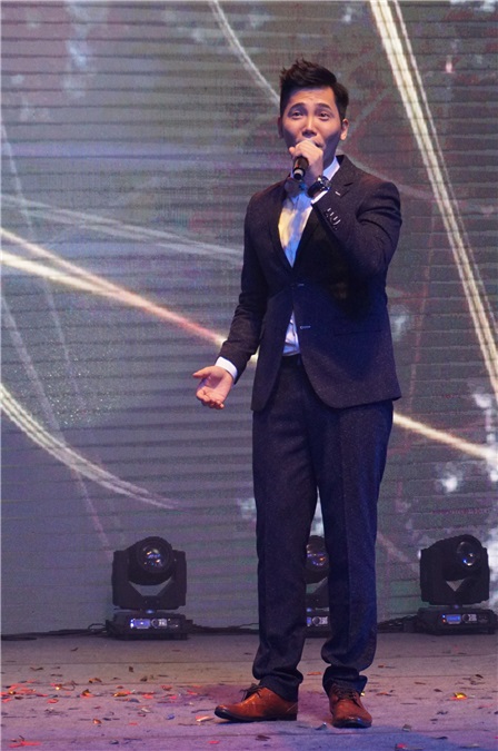 王维德、麦德罗演唱会