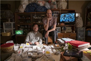 《妈的多重宇宙》拿下全台票房冠军 热狗宇宙猿人扮演者「都」是他?!