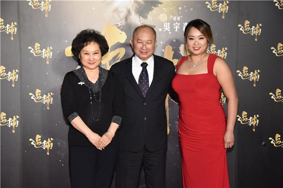 电影追捕在台举办首映会 吴宇森率河智苑、樱庭奈奈美、吴飞霞盛装出席宣传造势