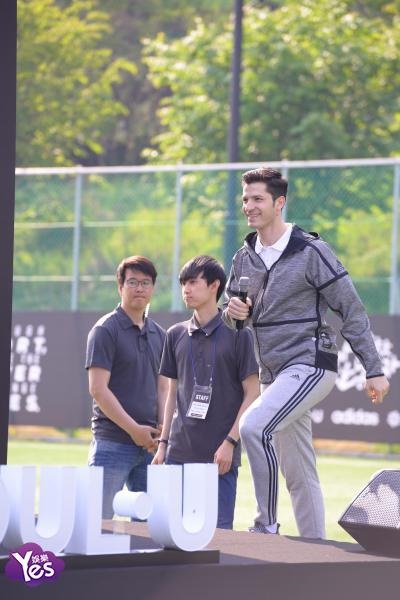 〈Yes 首尔现场〉Apink孙娜恩参加Adidas公益活动 一身运动劲装打篮球